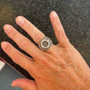 Lagos size 7 caviar ring with circle of diamonds on top